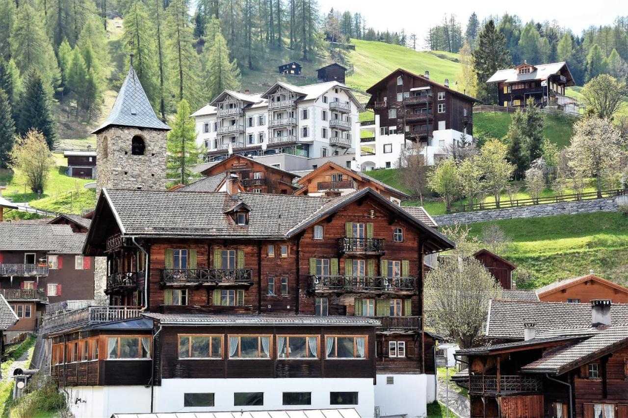Alpina Lodge Bed & Breakfast Чирчен Экстерьер фото
