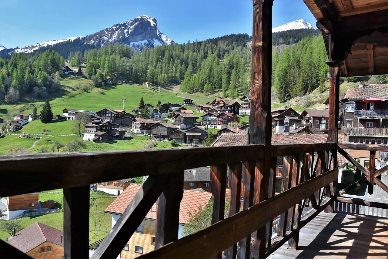 Alpina Lodge Bed & Breakfast Чирчен Экстерьер фото