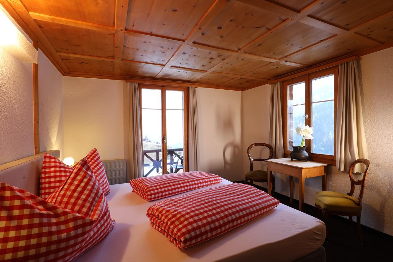 Alpina Lodge Bed & Breakfast Чирчен Экстерьер фото